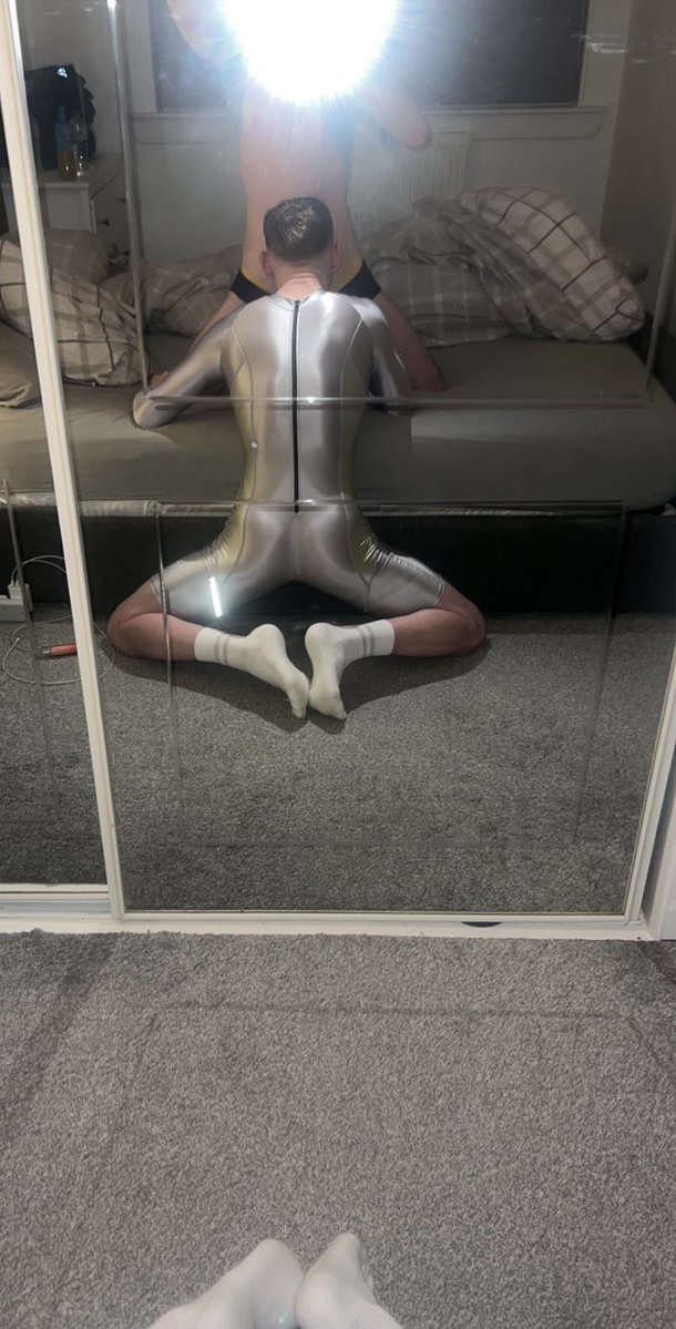 Retweet to see the video👅👻