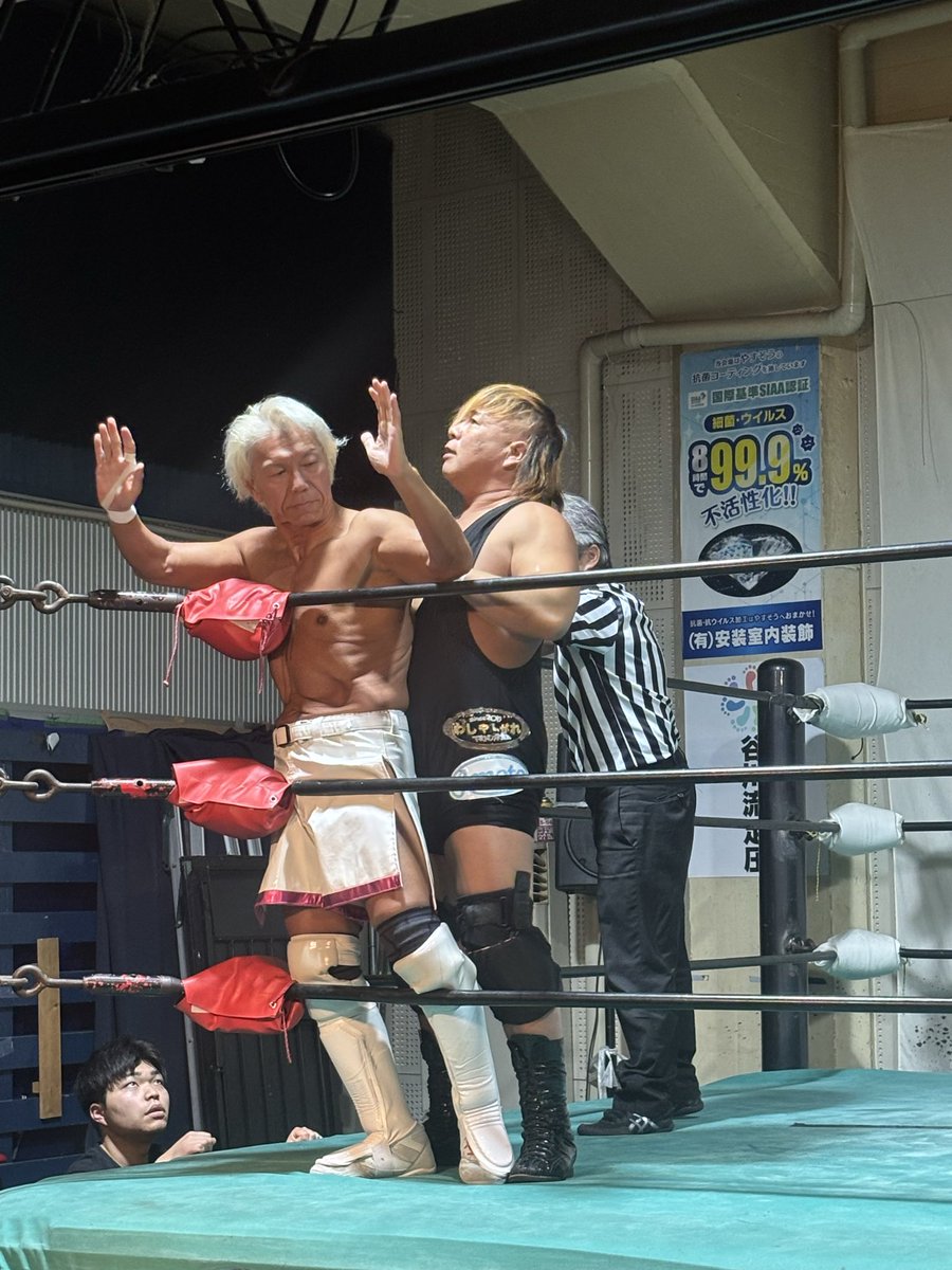 bay250's tweet photo. 第二試合
高井憲吾vs樋口靖洋
昨年の愛プロで骨折の憂き目に遭い、長期欠場を余儀なくされたBBJプロレスの樋口選手が本格復帰。
元若鯱コーチ、名古屋の太陽高井さんとの試練の一戦に臨む。
#若鯱プロレス
#pw_dera
#bbjpro https://t.co/pQgcqQQ6ya