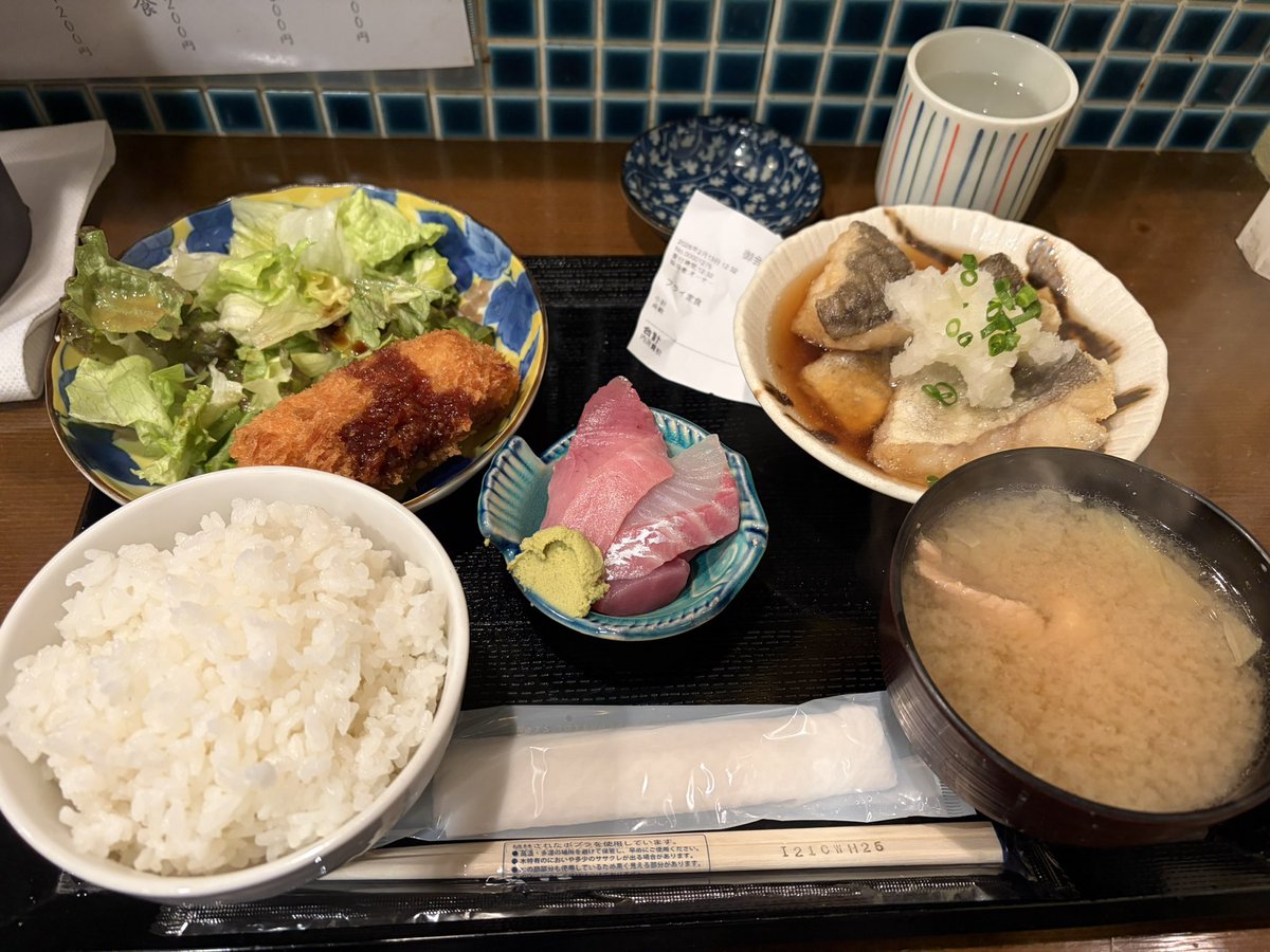 R4mmskb's tweet photo. @サンボ　浜松町　タラの揚げ出し&amp;カニクリームコロッケ定食

#サンボ
#海鮮 https://t.co/ImJyc0jHN3