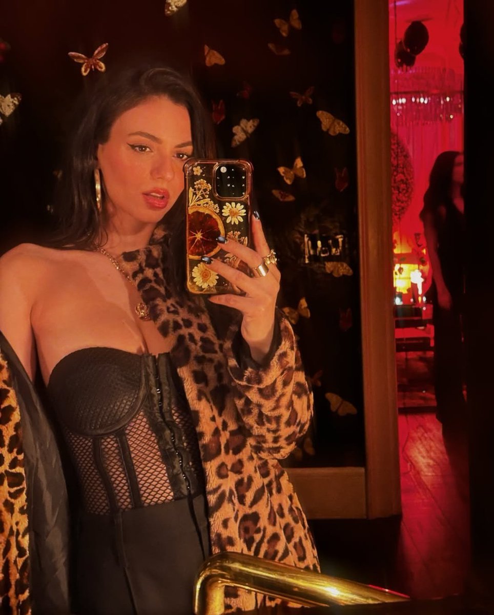 Victoria StylesPARODY tweet media