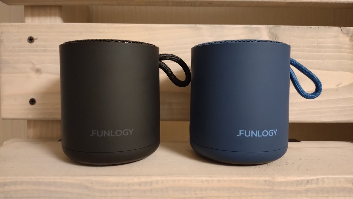 thanxyou1978's tweet photo. #FUNLOGY の #PortableMini2 到着🎵
1と比べて音がすごくスッキリしてるね😊
ただし⚡難しいんだろうけど、低音が弱くなってるね💦
どうしてもバランスがあるから、どっちを取るかだと思うんだよね🤔
クリアな音を取るなら2の方が良いし、迫力を取るなら1の方って感じかな😊 https://t.co/5XuPbiQ7Q8