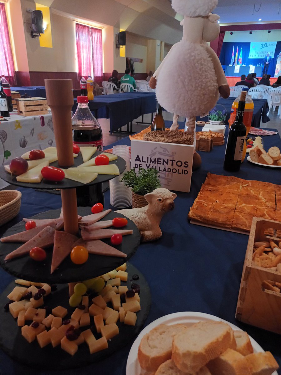 quesosJUAN's tweet photo. Hoy en #Carpio, aportando #Sabor con #alimentosdevalladolid a la reunión de Ampas rurales de #CastillayLeón
#LosquesosdeJuan https://t.co/K1jq9Sm5xa