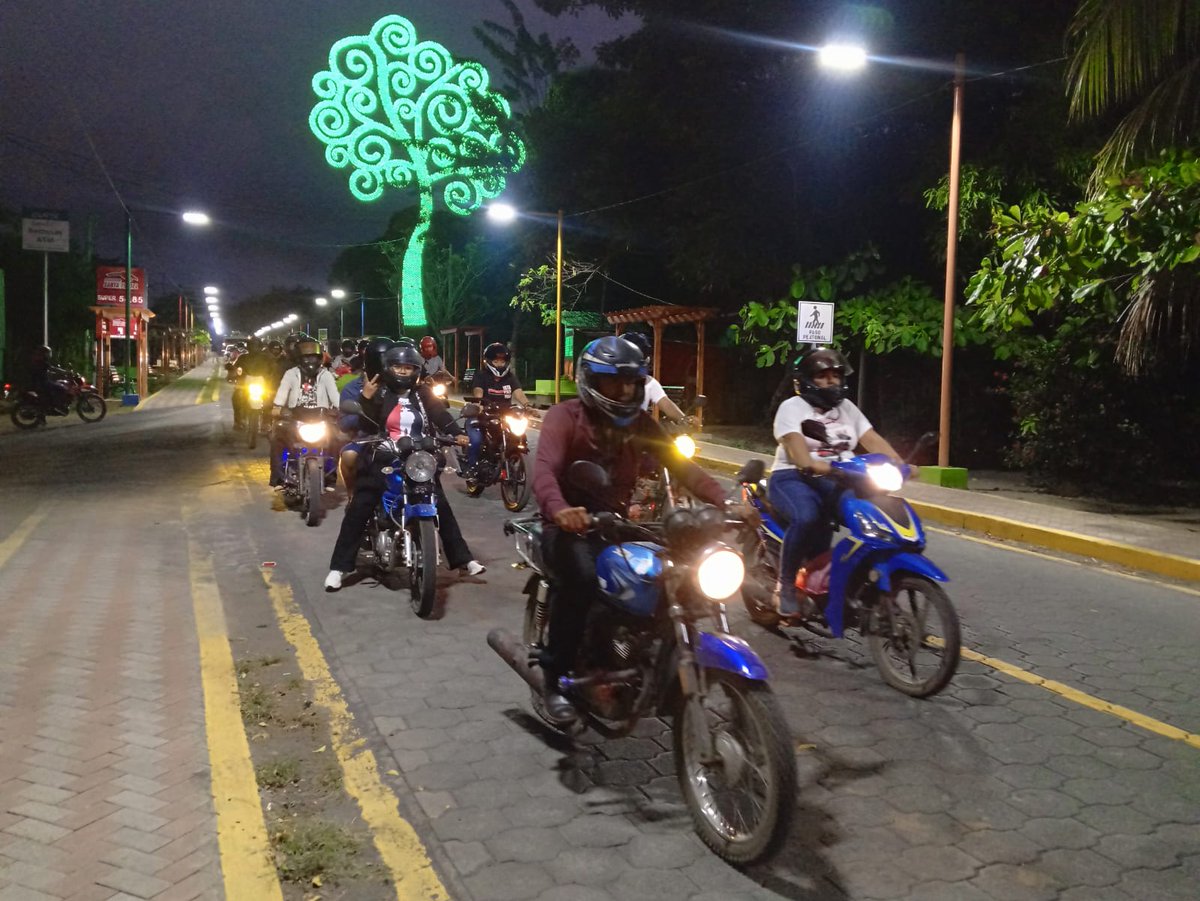 ComunicacinAlt2's tweet photo. Militancia Sandinista realiza Diana motorizada en conmemoración del 92 aniversario del General Sandino.
#SandinoVive
#2026SiempreMasAlla https://t.co/M8lPTBPiUl