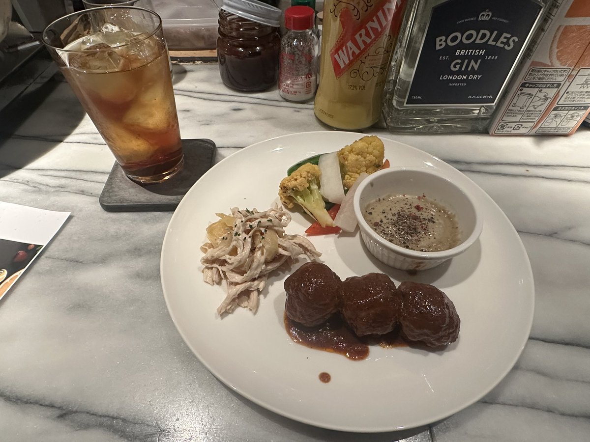 jin7507's tweet photo. クリスマスぶりに
たくじさんの料理を頂きます (^^)
#たくじ さん #匠平 さん #そう さん
#Craftattic さん #札幌 https://t.co/dIswmdLe2m