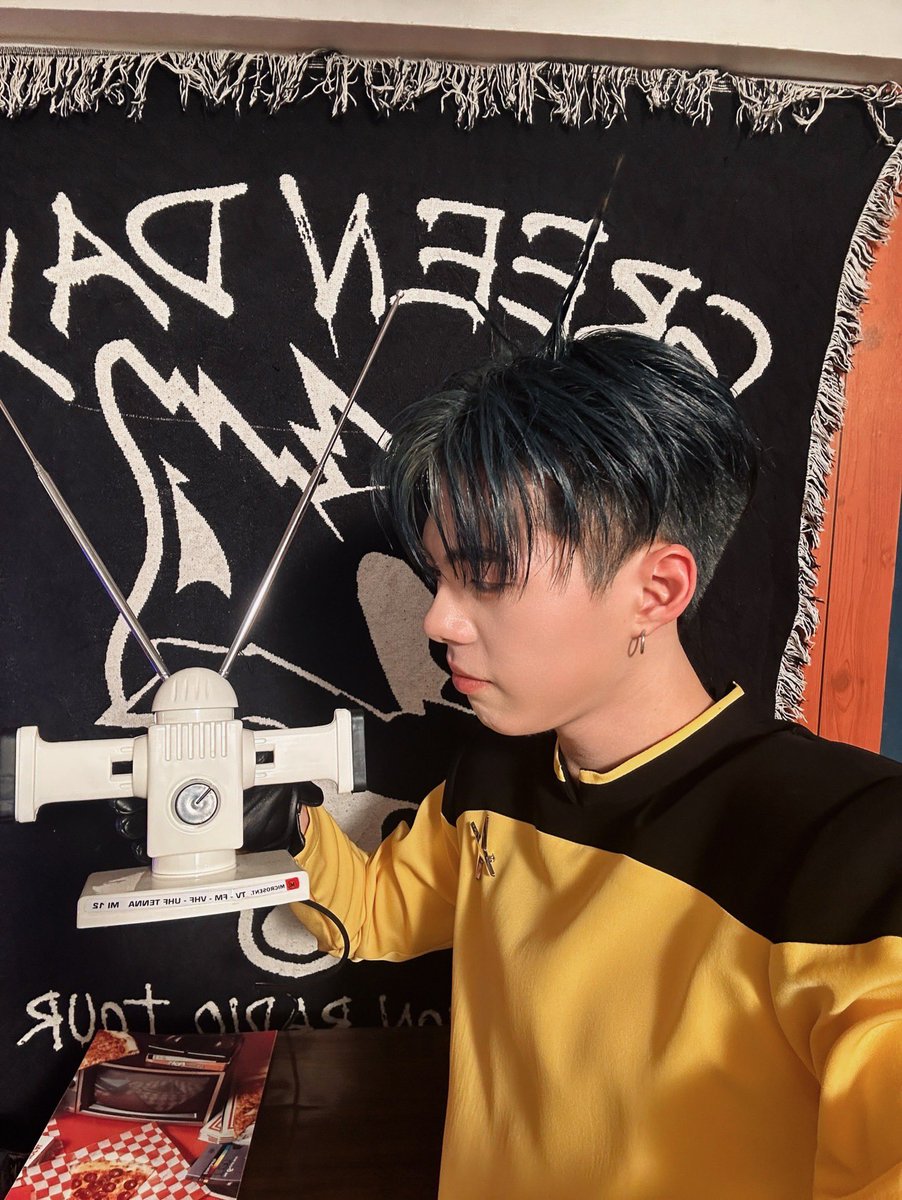Step2Keng's tweet photo. 🔔🐨
— KENG UPDATE!
🗓️: 21.02.2026
IG post : @ keng_knp
นำสำาพานำไว แปลว่า ไม่ดื้อครับ
#.LE7EL #.Keng_LE7EL
(1/2)
🔗 : https://t.co/fTT19vs1TI?
#KENG_LE7EL #LE7EL
#KENGknpUpdate https://t.co/ZXYEOh59ah