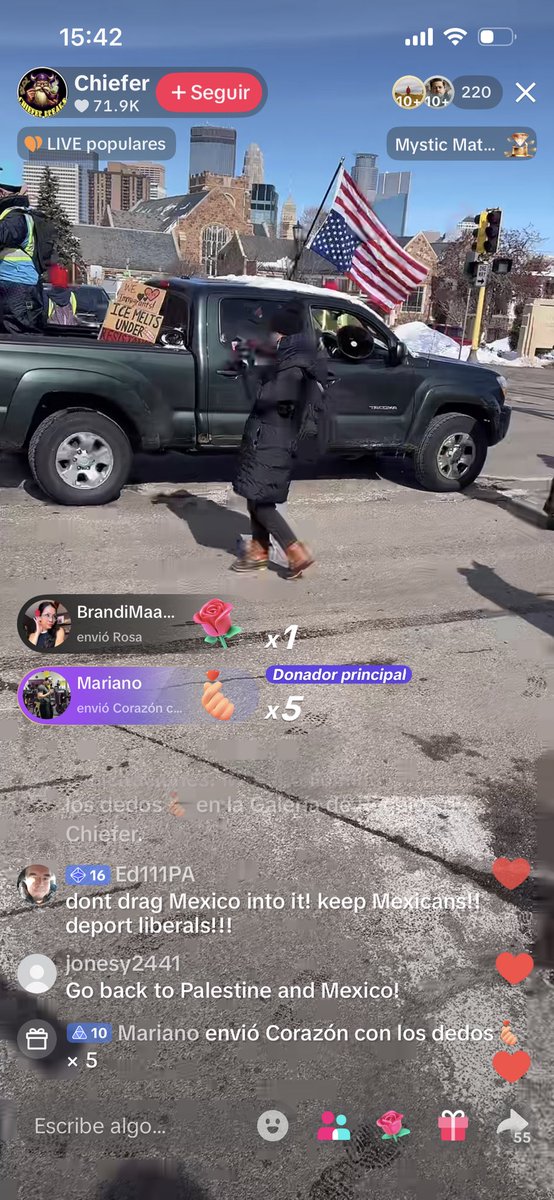 OneBrazzo's tweet image. A todos los creadores de contenido! Tienen miedo ? De mostrar la verdad ?  De salir a las calles a concientizar ?? Que débiles los hombres que cobardes no están haciendo más nada que seguir generando dinero para sus caprichos y viven en su mundo de ilusión y no quieren ver la