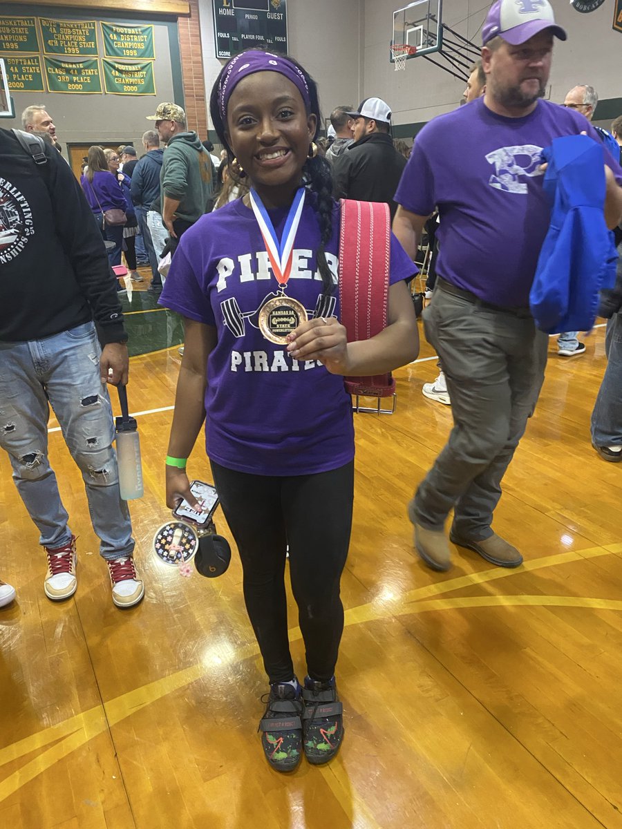 Piper Pirates Powerlifting tweet media