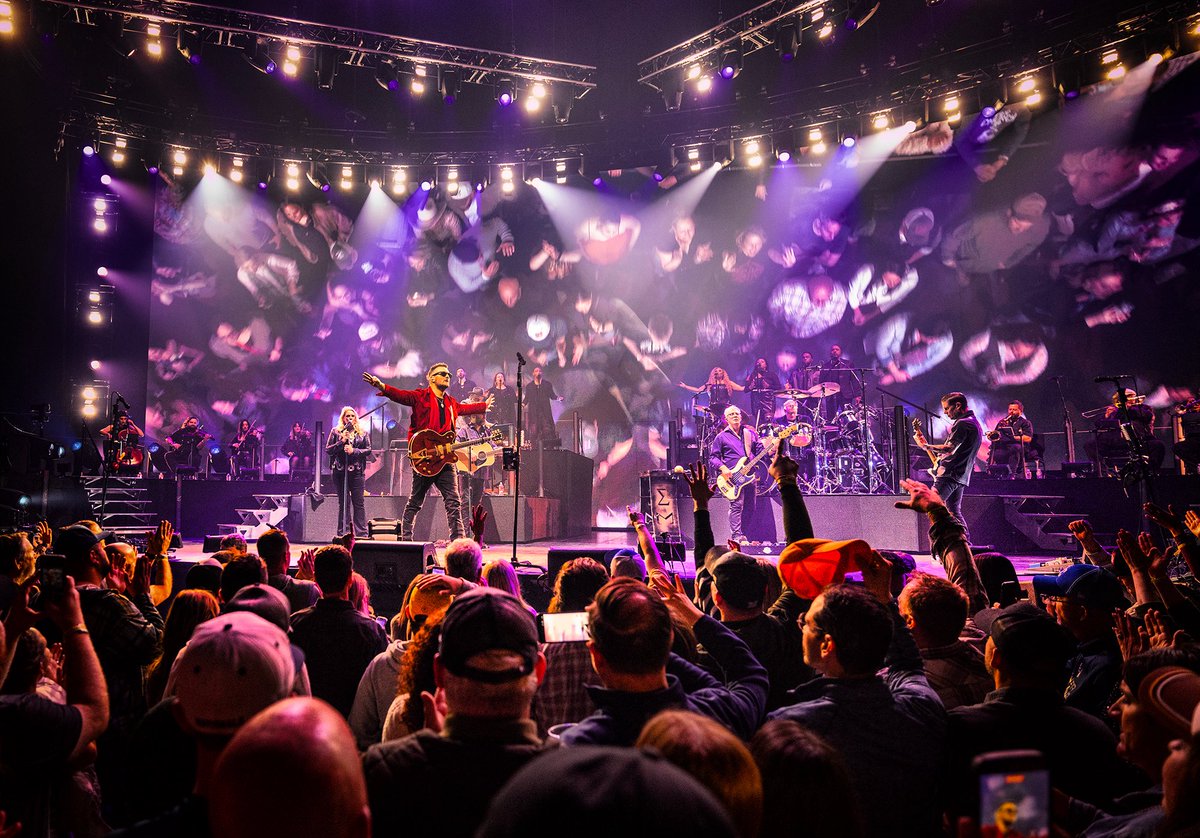 Eric Church tweet media