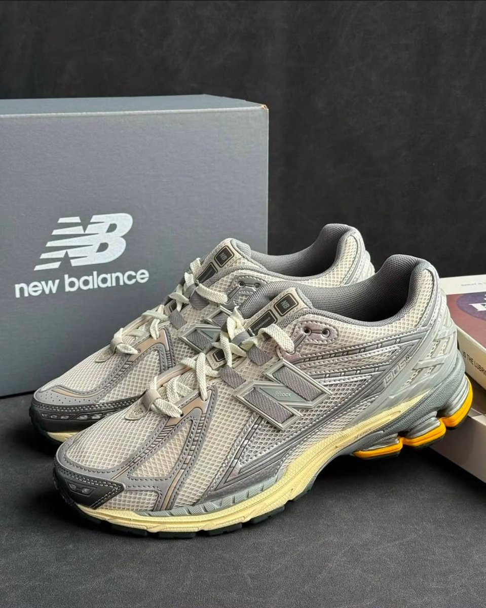 Sneakers 👟 tweet media