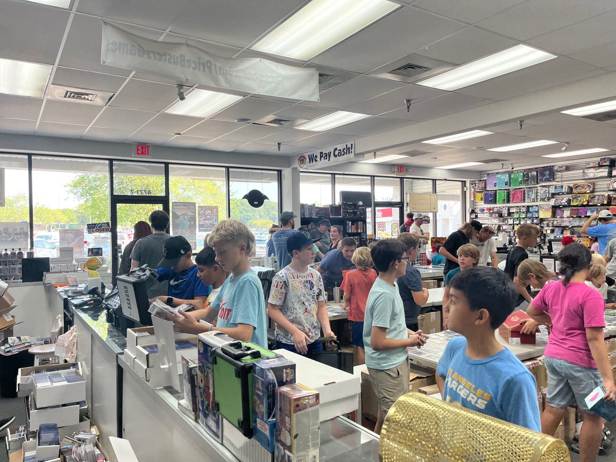 Ben's Card World tweet media