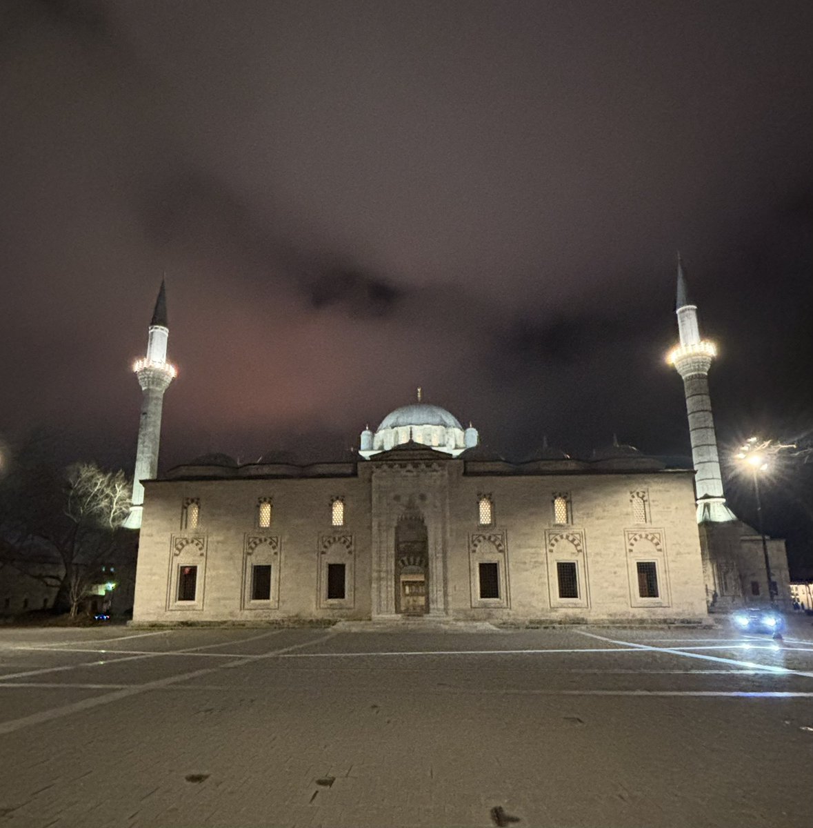 Beyazıt Camiinden Tüm Dostlara Hayırlı Akşamlar…
