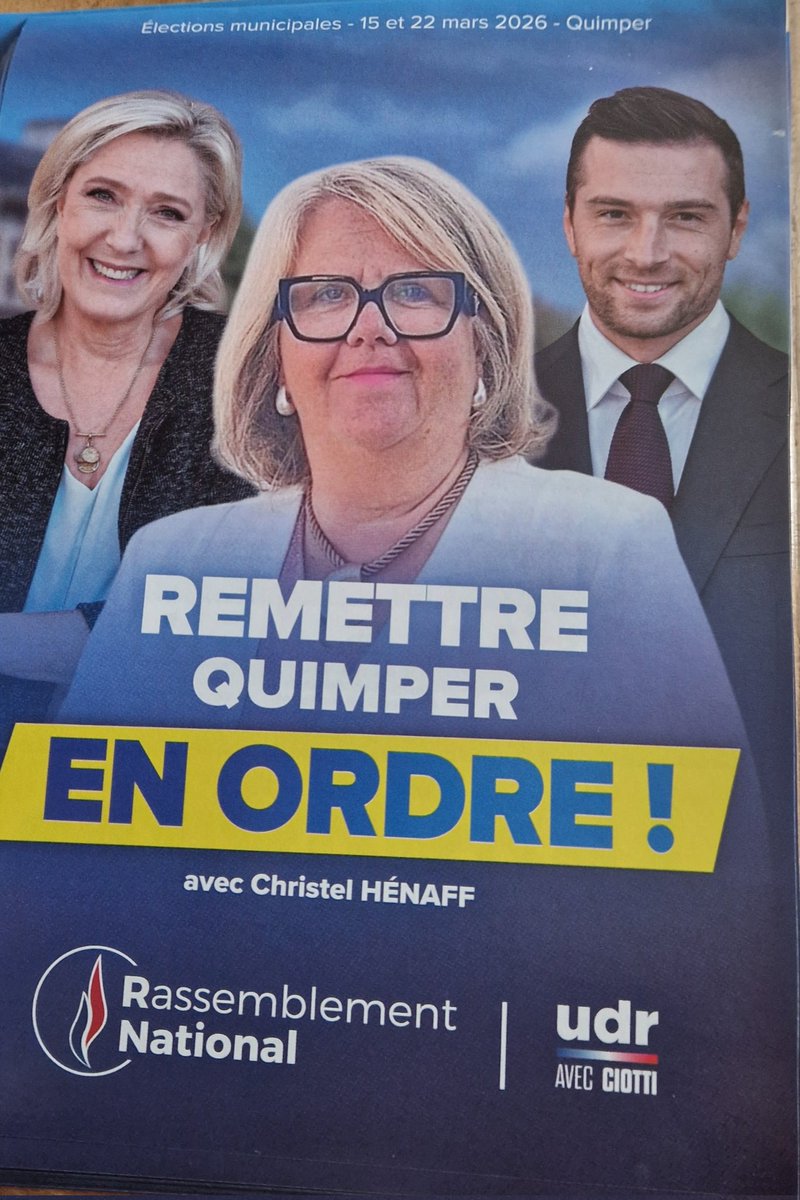 Christel_Henaff's tweet photo. Ce matin, au marché de #Quimper, aux côtés de militants déterminés pour défendre une priorité claire : la sécurité pour tous. Distribuer des tracts, oui mais surtout écouter, entendre la colère et les attentes. 
🇫🇷
#municipales2026 
#RemettreQuimperEnOrdre https://t.co/75FGZXxqF6