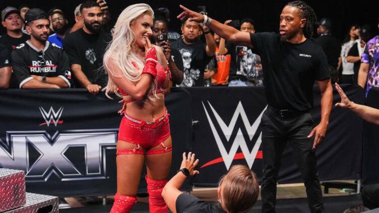 S2lWrestling's tweet image. Giulia @Phenomenal_HKBW fires back with a German suplex on May, Jade explodes with a spinebuster and dominates. She hoists Giulia and hits her with Jaded!

Jade @C4UTION_Z0NE stands tall but May swoops in, shoves Jade out, and steals the cover on Giulia!

1…2…3 Mariah May wins!