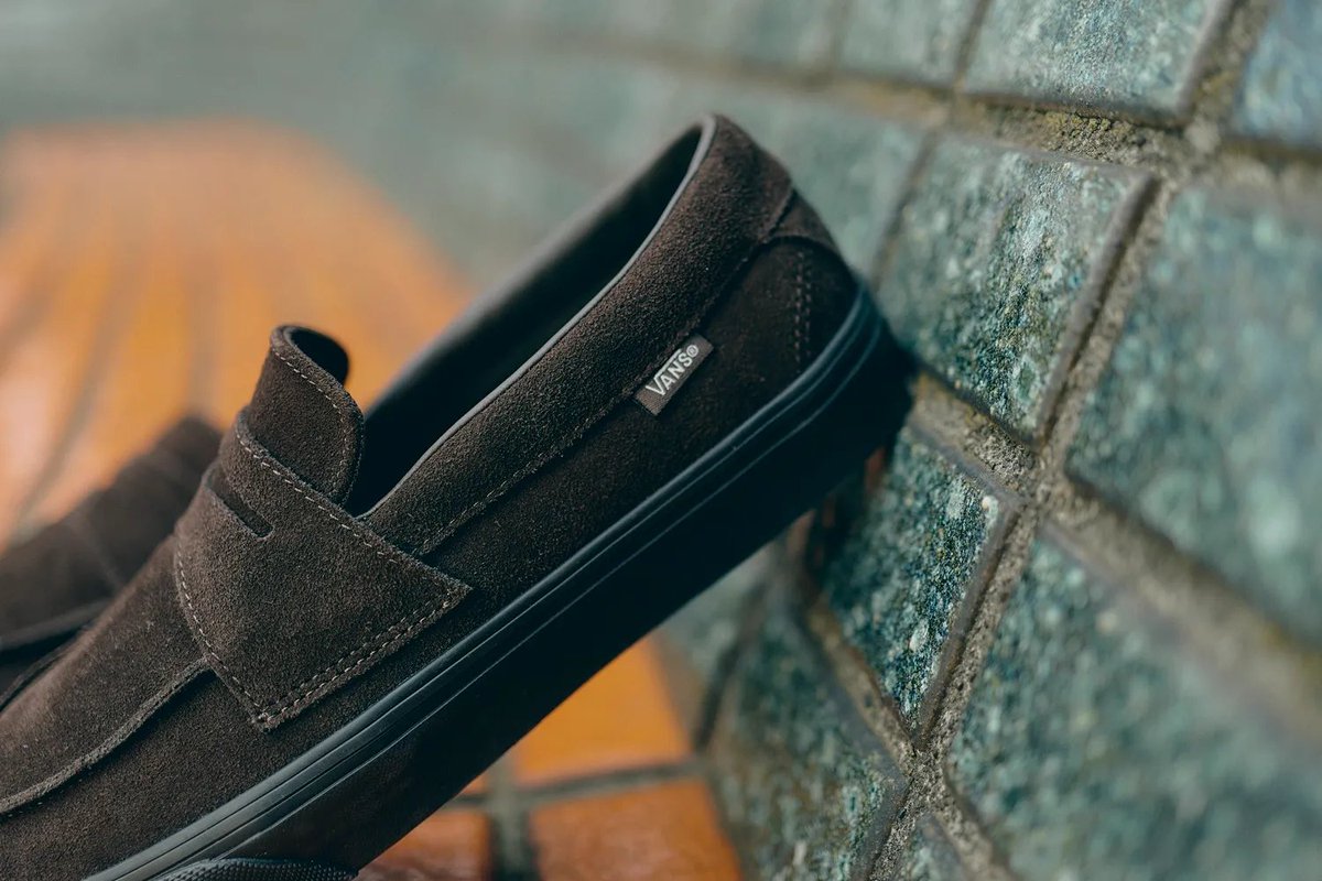 ローファーを再解釈したアーカイブモデル VANS LOAFER 53 