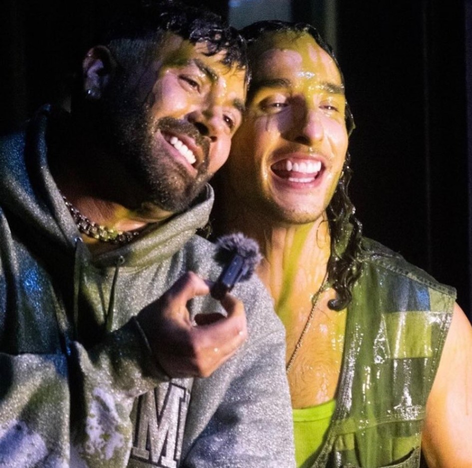 Gracias Por Estos Diez Años De Instantes Inolvidables, Por Las Sonrisas, Las Sorpresas, Todo Aquello Que Nos Ha Hecho  Vibrar Y Sobre Todo; Creer En Que Los Sueños Son Posible

RULÉS 10 AÑOS