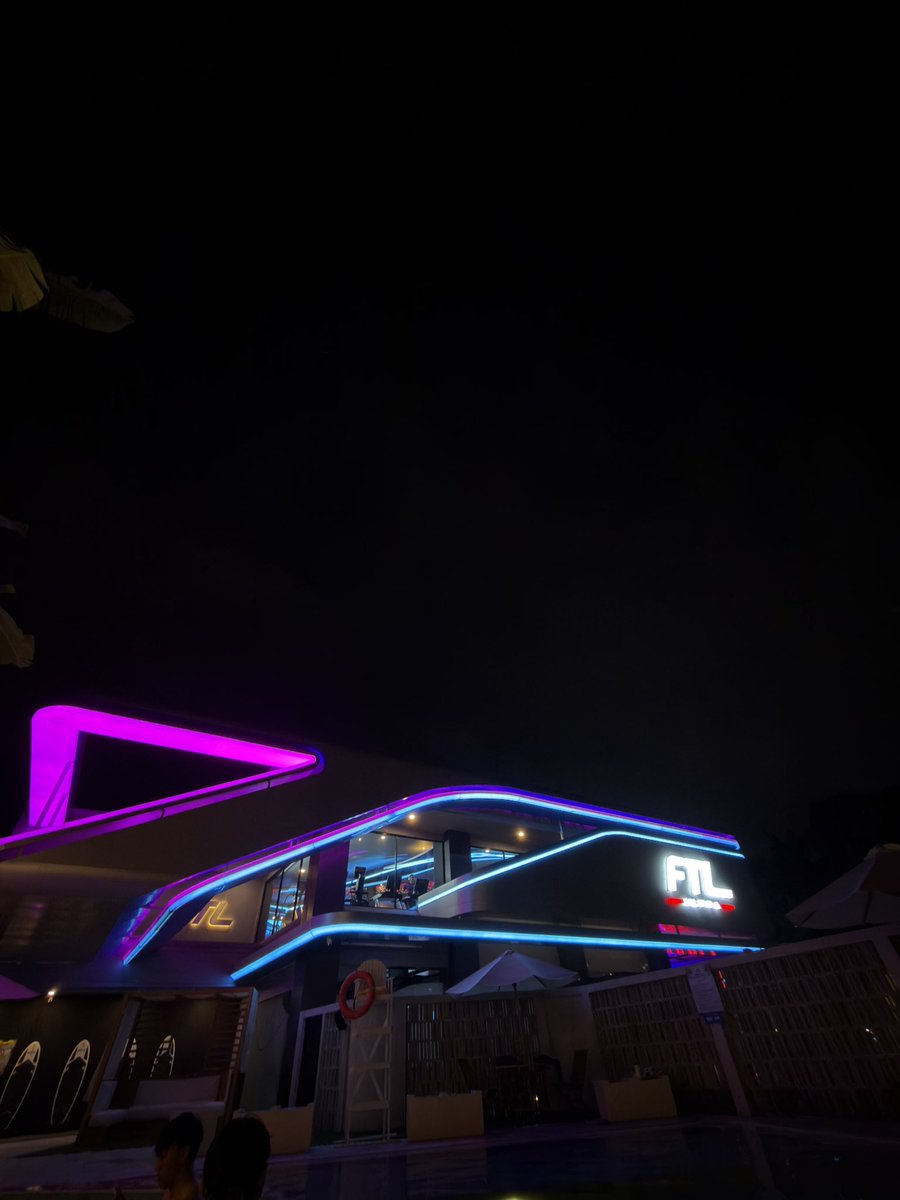 kokgitugy's tweet image. Oleh-oleh tiap beres leg day adalah merah-merah gitu🥵