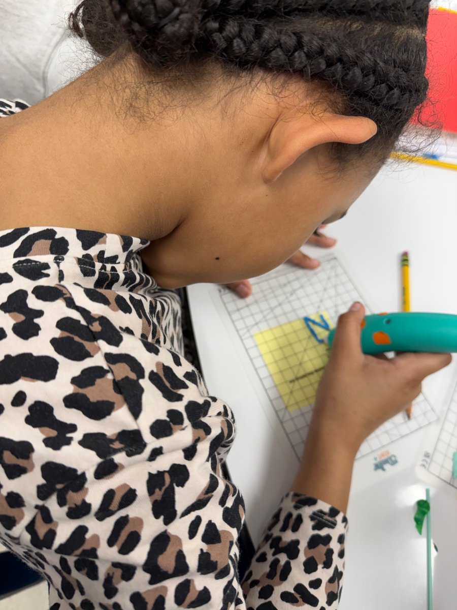 Kristin Sym- eee STEM Teacher @Ridgeway tweet media