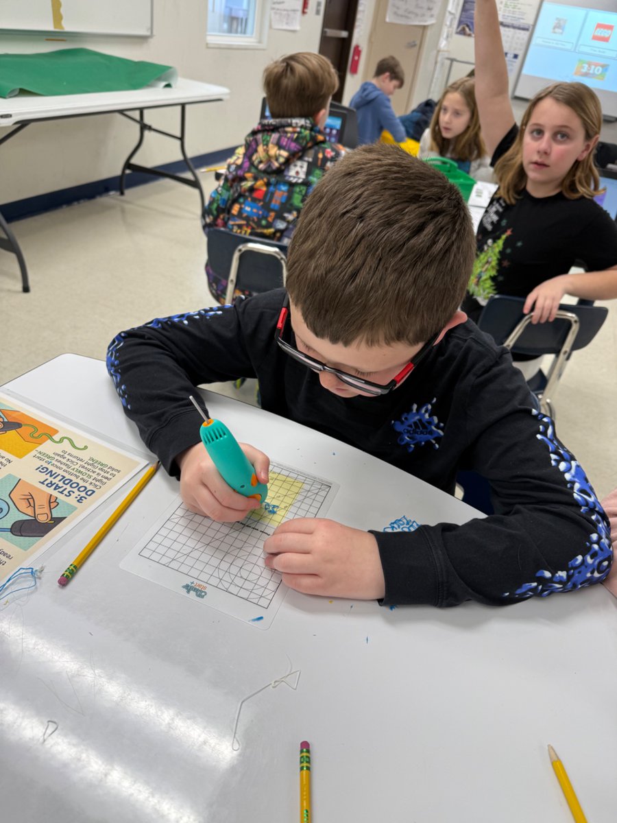 Kristin Sym- eee STEM Teacher @Ridgeway tweet media