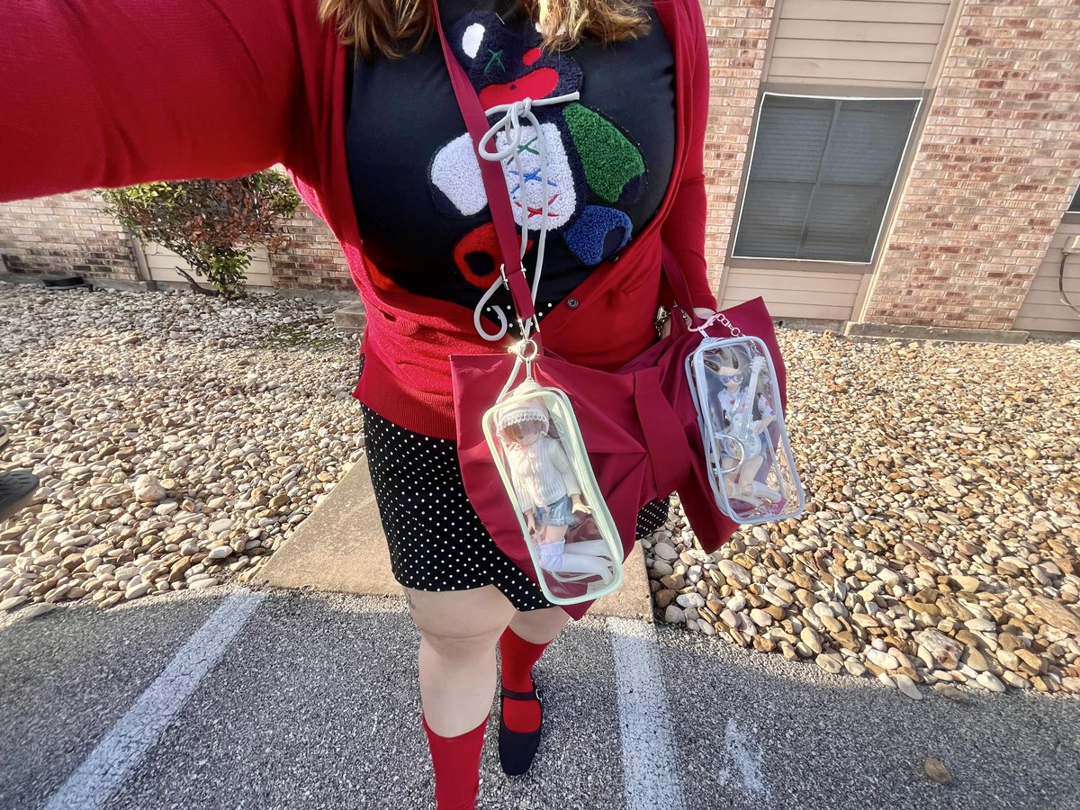 epeldontkys's tweet image. RT @qwirkedupshawdy: today’s #dollsonmybag ^_^