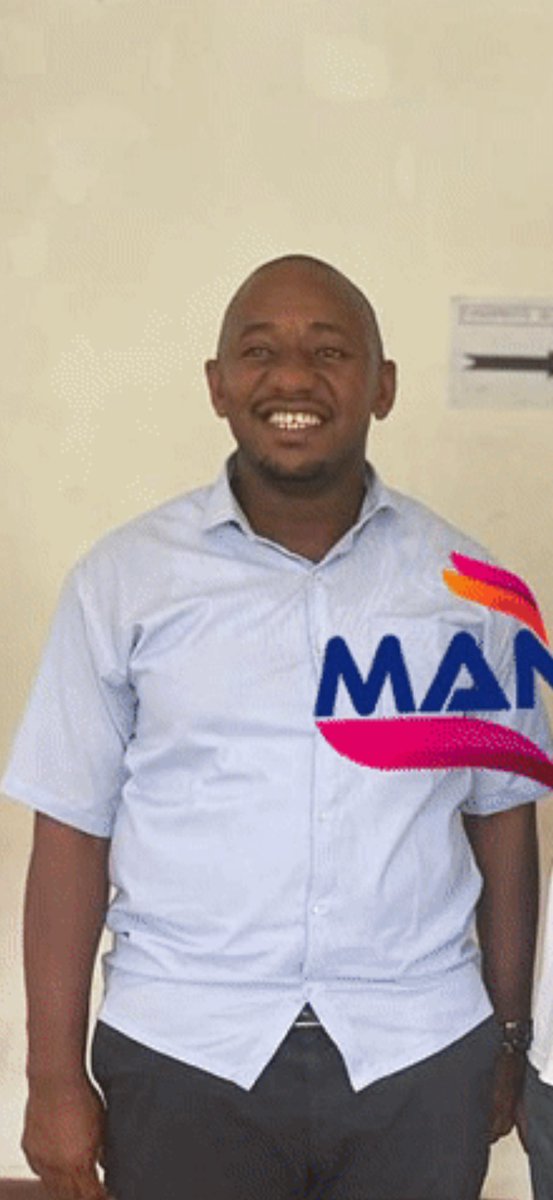 mangekimambi's tweet image. By the way, OC CID wa Arusha, Mahita ambae kamteka na kamuua Banjoo mfanyabiashara wa madini Arusha ni kaka yake na yule Hidaya Mahita ambae  aliwapanga mahomeless wa Marekani na wa Mexico akawabebesha mabango ya Samia.  

Kaka mtu kwenye maandamano aliingia barabarani akawa