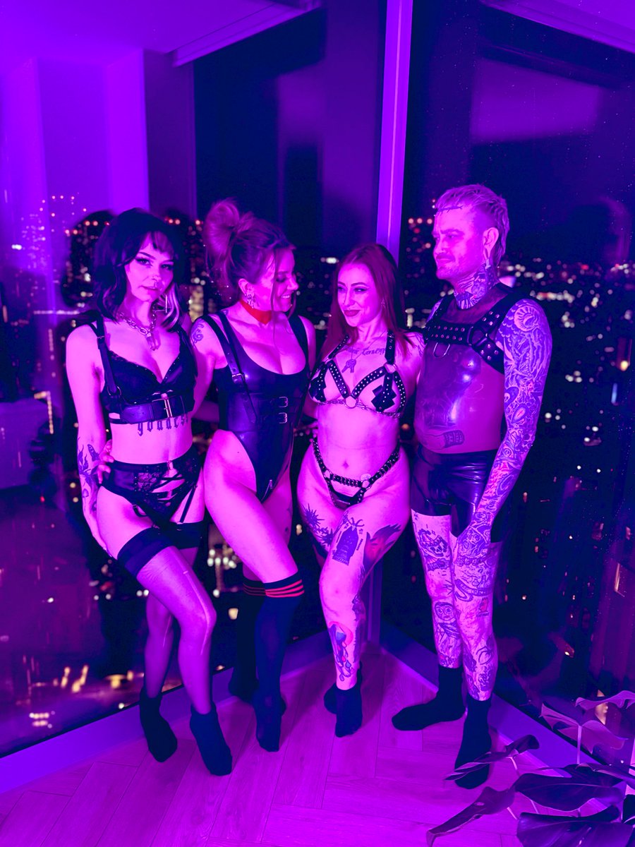 Miss.Viktoria.Quinn tweet media