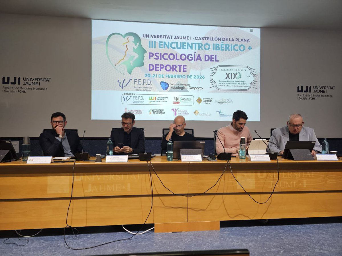 El Vicesecretario y Responsable del Área de Psicología del Deporte del COPRM ha participado como ponente en la mesa redonda "Salud mental en el Deporte" del III Encuentro Ibérico + Psicología del Deporte celebrado en Castellón.