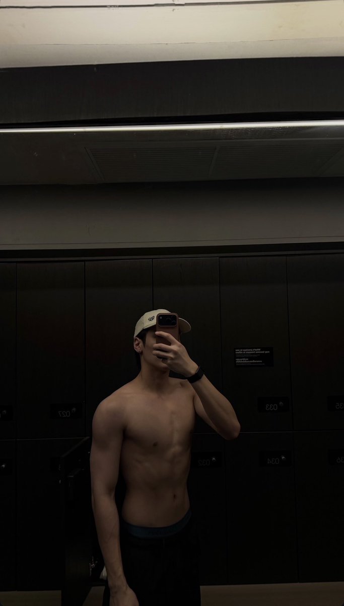 fotisagem's tweet image. RT @waveyyce: am ..am i a victorian man bcs..wow that's alot of view 

#javabh