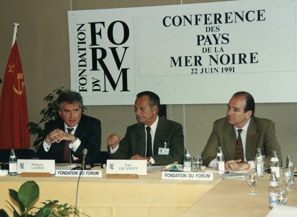 CransMontanaF's tweet photo. Il nous a quittés un 22 février…
Jean #Lecanuet, une immense personnalité de la vie politique française m’a accompagné depuis le temps de mes études jusqu’au démarrage du @CransMontanaF https://t.co/sLyF8uWDuF