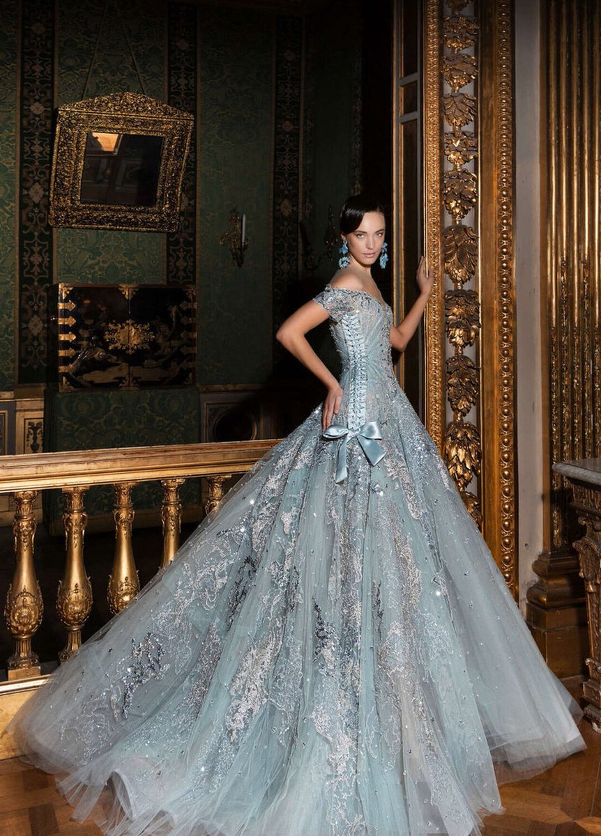 FashionweekNYC's tweet photo. Ziad Nakad Couture Spring 2026 https://t.co/JTgYowbpiU