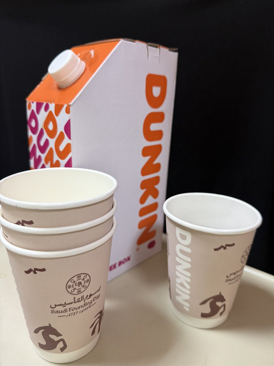 AlsaeedMajid's tweet photo. @DunkinDonutsKSA #علومنا_وكوبنا
#يوم_التأسيس https://t.co/9Enk9JeTSK
