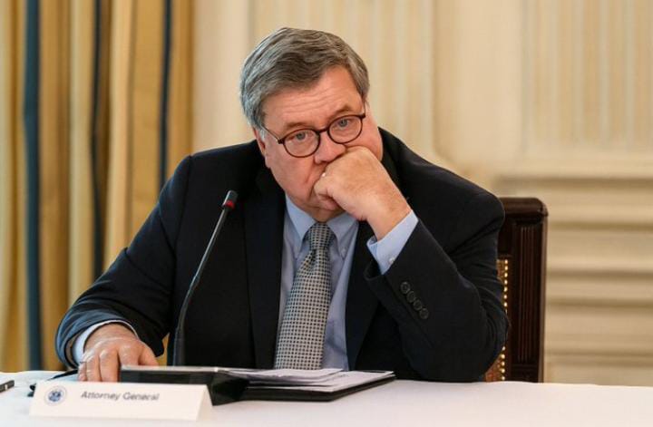 🚨BREAKING: Project Veritas claims that newly discovered texts and emails reveal former Attorney General Bill Barr collaborated with Fulton County DA Fani Willis on the RICO case targeting President Trump.
Do you support arresting Bill Barr?
YES or NO?