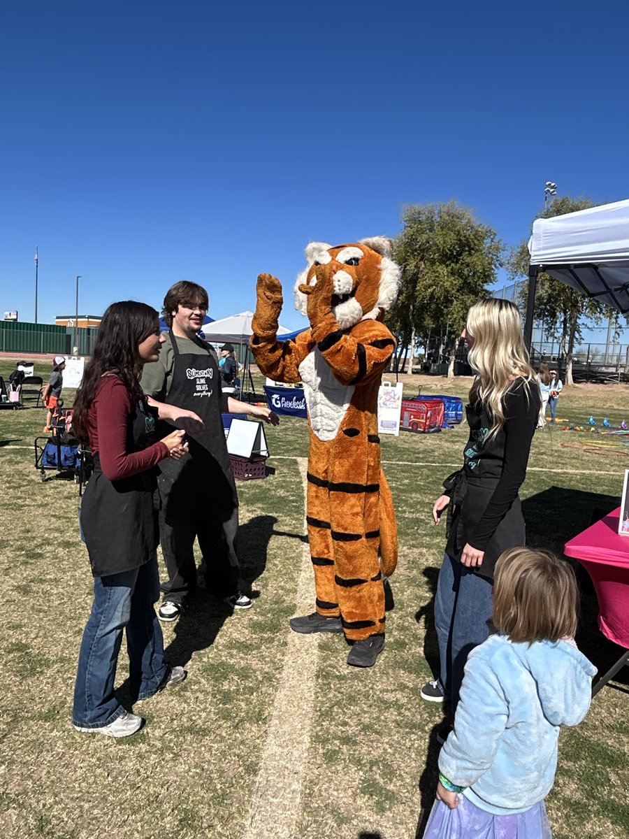 Gilbert High School tweet media