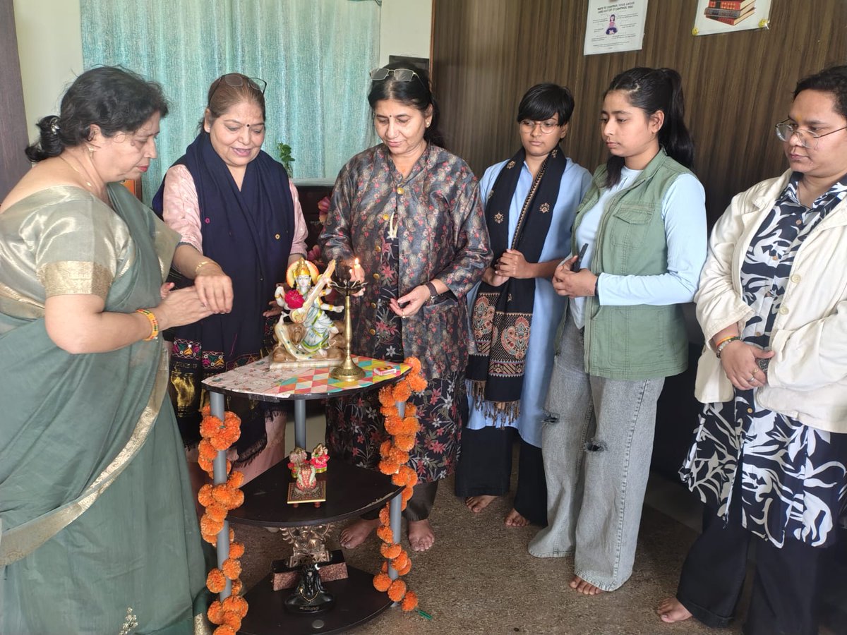 Happy Thinking Laboratory, University of Lucknow tweet media