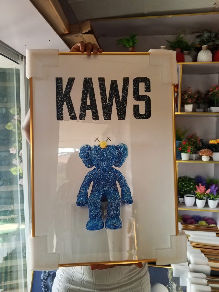 wada437's tweet image. Aluminum alloy acrylic stone KAWS frame is available for immediate pickup or delivery. 
Size: 70*50cm
Price: 70K

#acrylicframe #wallframe