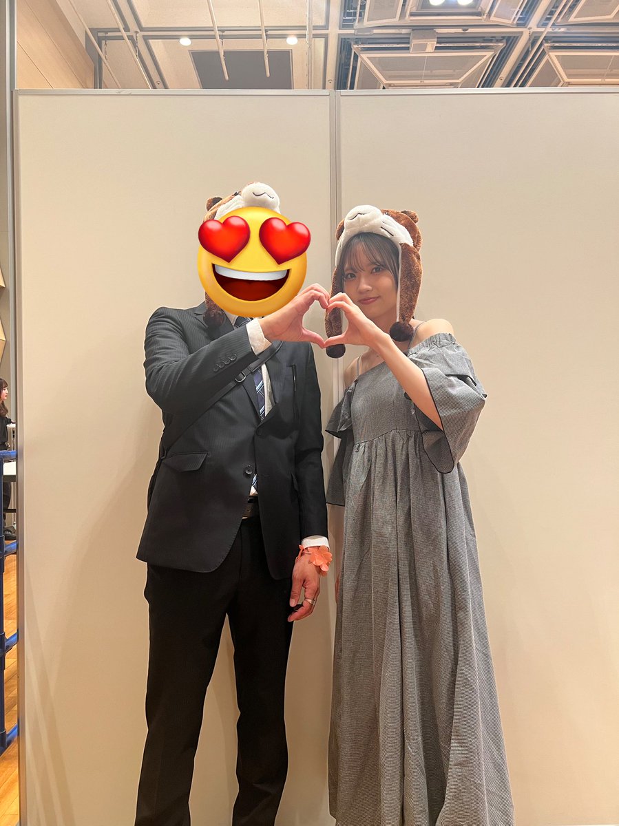 satosato_apache's tweet image. 吉川海未様
お誕生日おめでとうございます🎂🎉
貴女と出会ってからもう3年目になりますね
いつも綺麗で
そしてニコニコ優しくて
本当に大好きです
これからも応援して参りますので
よろしくお願いいたします🙏
 #吉川海未 
 #RainTree 
 #FINALIST 
 #カワチャン
 #ちーカワ日記