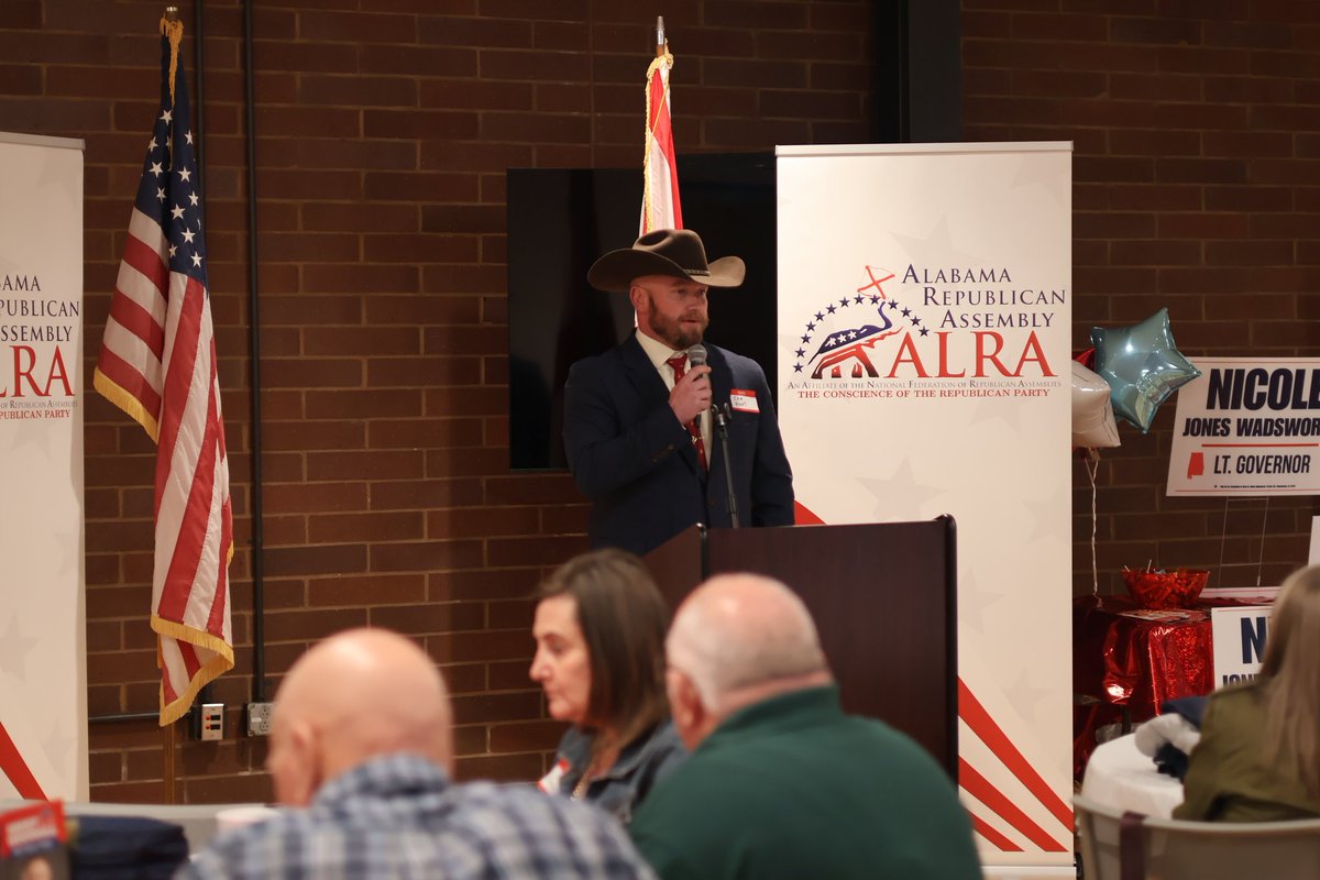 AlabamaRA's tweet image. Live at ALRA Endorsing Convention—Cam Hunt speaking NOW for Lee County Sheriff! Marine veteran &amp;amp; proven lawman committed to safety, accountability, &amp;amp; Second Amendment rights. Endorsements heating up! 💪 #ALRA #CamHunt #NFRA