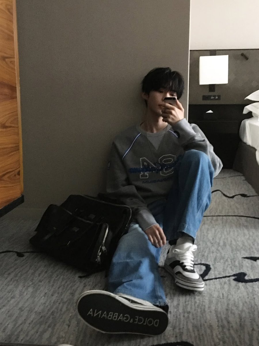 SungHanbin. tweet media