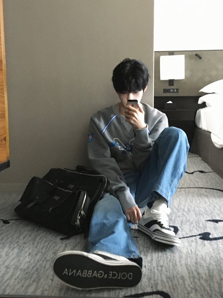 SungHanbin. tweet media