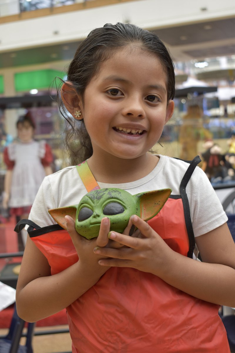 Así vivimos una mañana llena de creatividad con nuestra #TropaImperialito en Plaza Imperial🎨👧🧒
Los más pequeños pintaron a Popeye, uno de los personajes de nuestra campaña Generación X, se llevaron su recuerdo a casa y disfrutaron de esta experiencia.