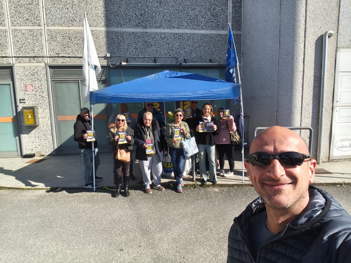 ManfrediPotenti's tweet photo. 🔵 PIÙ #POTENTI CON LA #LEGA !!
Non solo un motto, ma una #verità: oggi presente trai #militanti e da militante, da #Livorno a Castiglioncello.
Ma la Lega era anche nelle piazze di San Vincenzo e di Collesalvetti, tante firme per le...
https://t.co/h7IkWW2JSf https://t.co/2d1p1QUajB