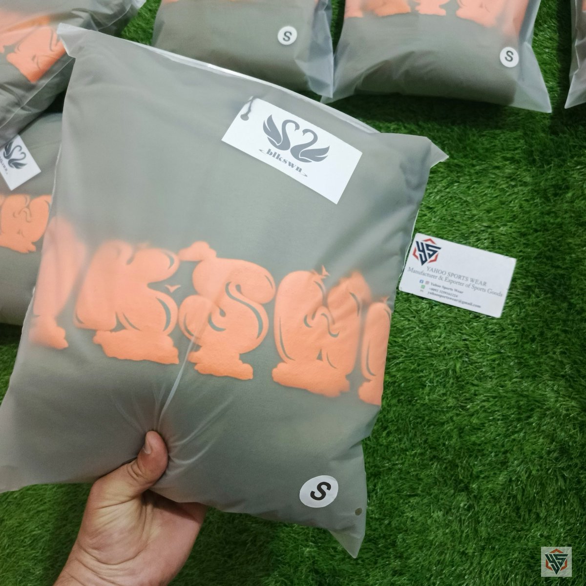 yahoo_wears's tweet image. 📽🧳 final touches before shipping! from careful folding to final sealing — excellence packed inside every box.

📦 custom packaging
🌎 global orders

#finalpacking #packingprocess #premiumbrand #yahoosportswear #customerfirst