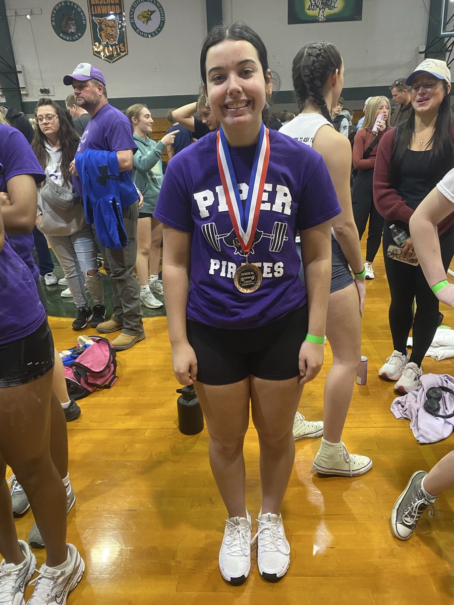 Piper Pirates Powerlifting tweet media