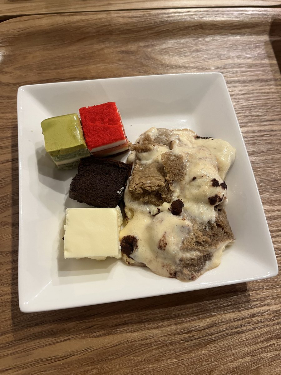shou94157228's tweet image. 良いお店🍽️
みーつけ👀
#Buffet &amp;amp; Dining Right