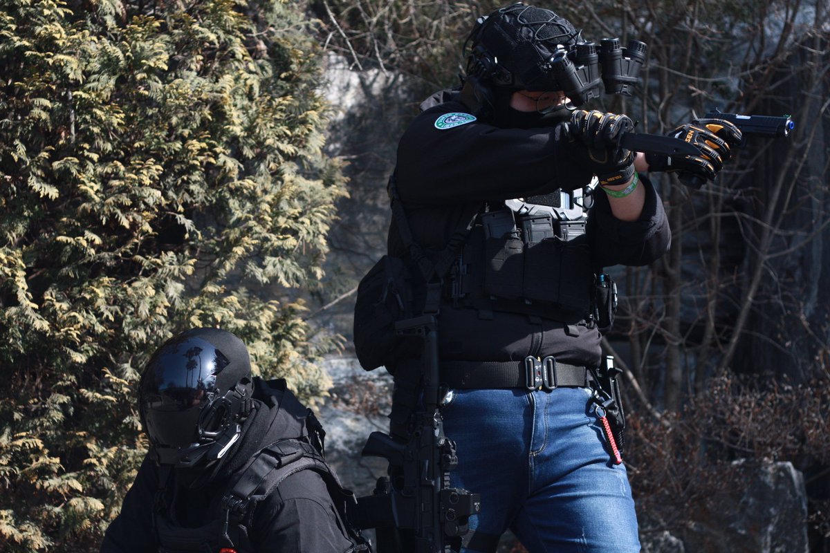 Run1392's tweet image. Knife And Kill...

🤠: @MIN_TY__ 
📷: @Small_maru