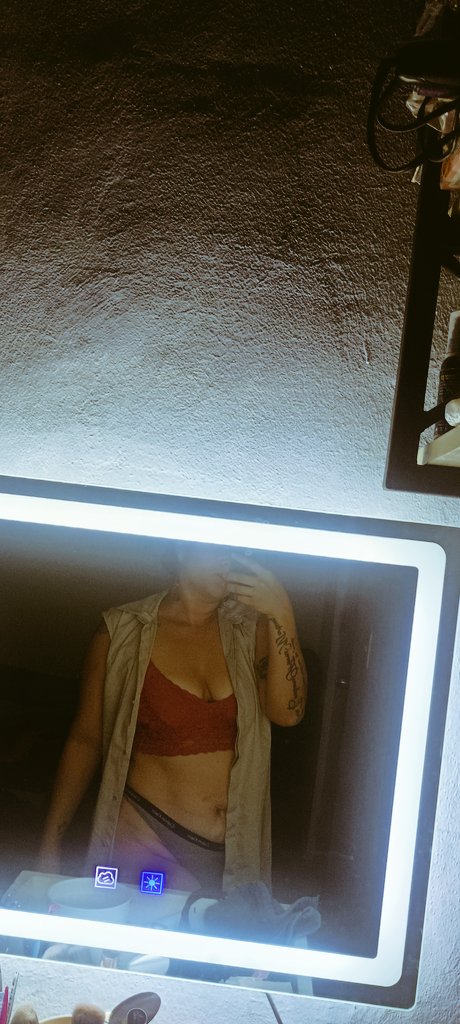 Flor de Loto tweet media