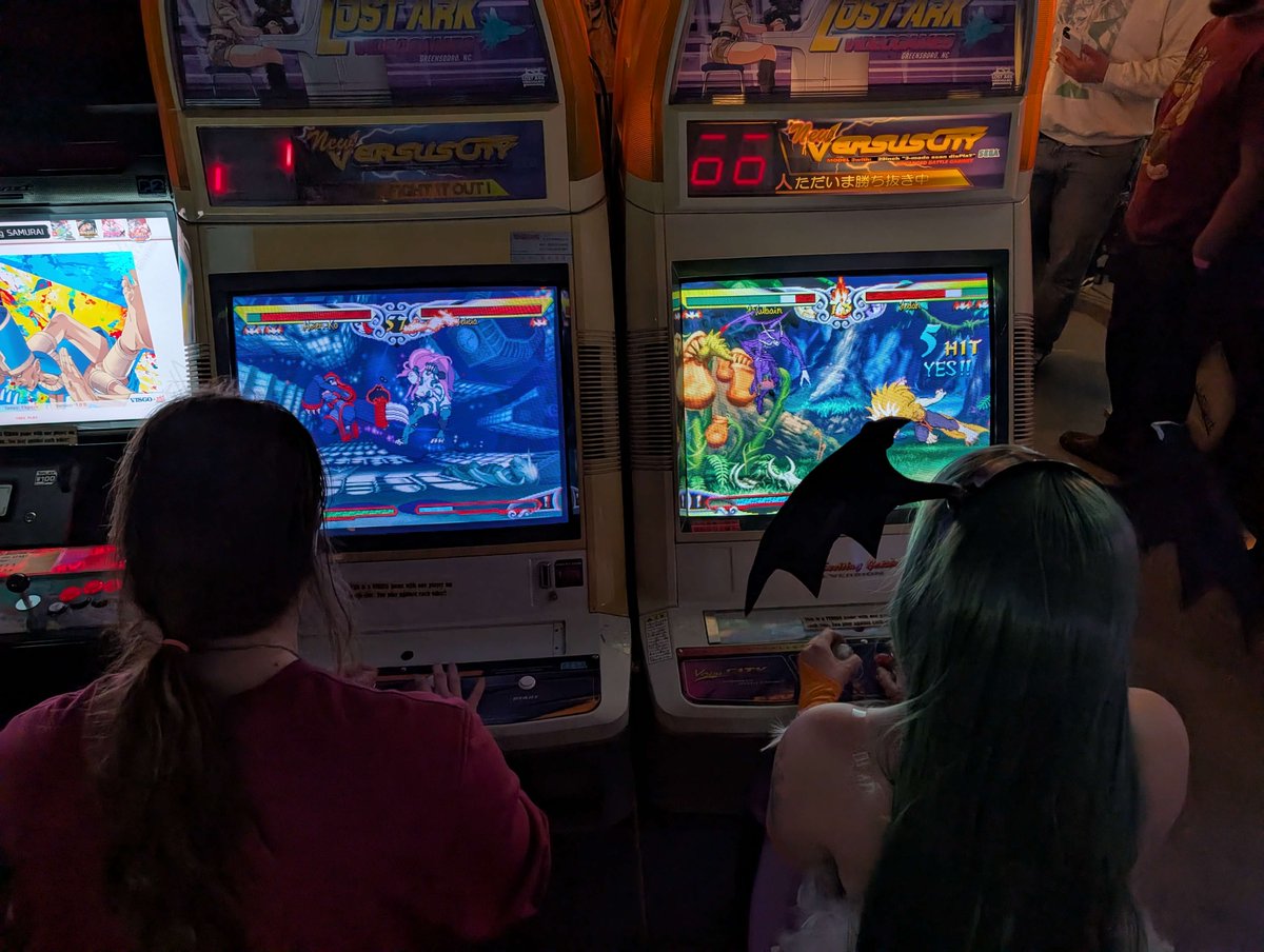 Dope night of Vampire Savior. 14 person bracket at <a href="/ArcadiamanorGSO/">arcadiamanorGSO</a> which is a treasure of NC. Vsav alive and well

Oh and Morrigan decided to show up too
