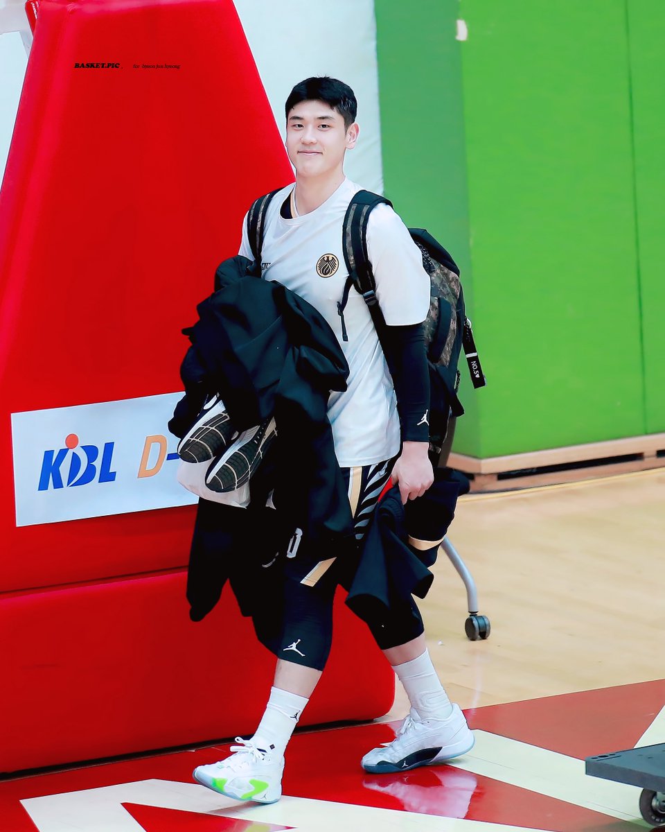 변준형픽🐰 tweet media