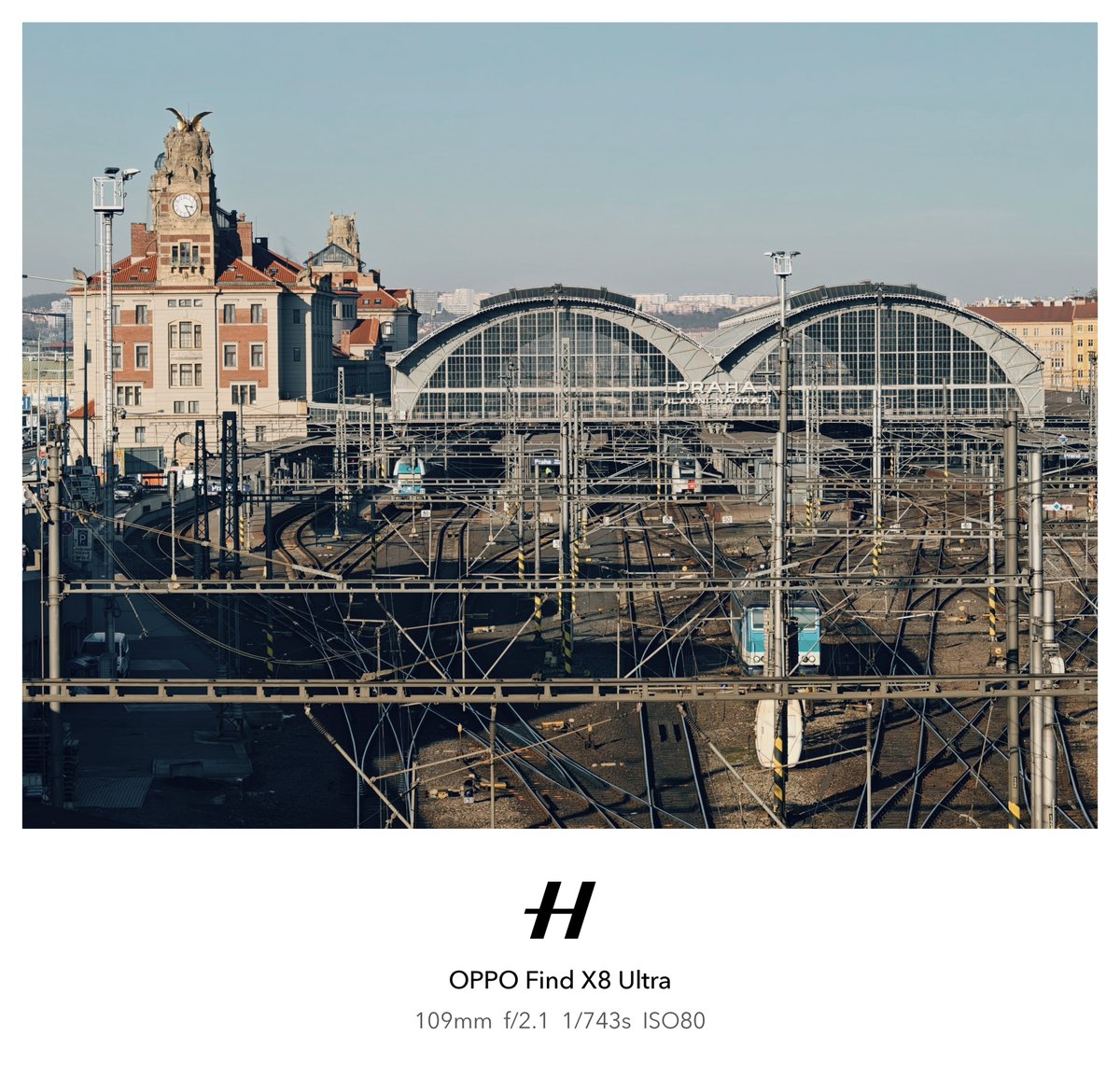behnke_lars's tweet photo. #Prague Central Station.

#Serenity works really well here, I think. 

#ShotOnSnapdragon #ShotOnOPPO #FindX8Ultra #Hasselblad #HyperToneCameraSystem https://t.co/LcO3tmOsOU