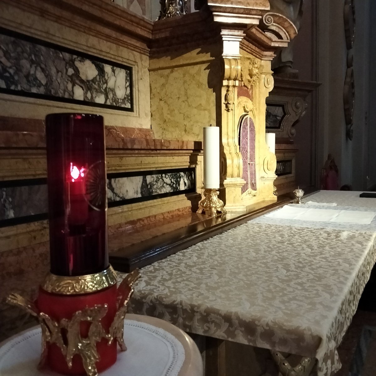 Dai primi vespri di stasera, I domenica del tempo di Quaresima, anno A (di precetto). Porto voi e le vostre intenzioni nella Santa Messa, vi ricordo con molto affetto  nella preghiera e vi affido all'Intercessione della nostra cara Madonna di Fontanellato e di San Domenico.