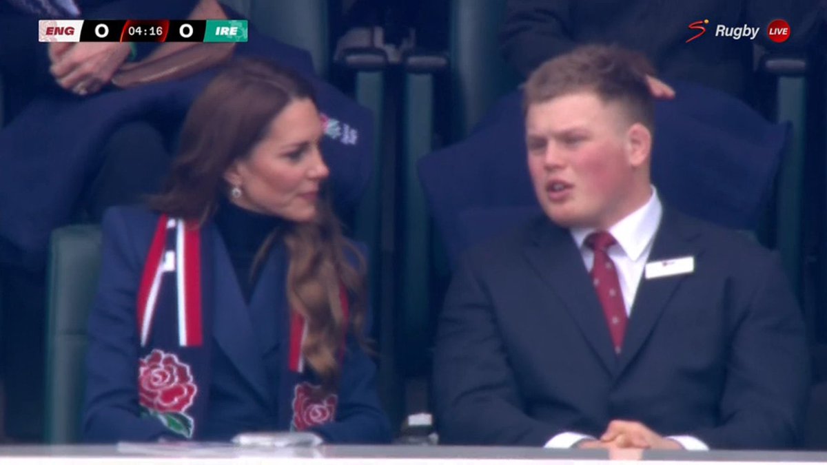 𝙺𝚎𝚕𝚕𝚢 tweet media